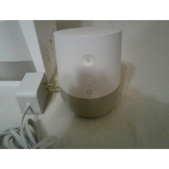 Google Home Smart Assistant - White Slate (US) - Picture 4 of 7